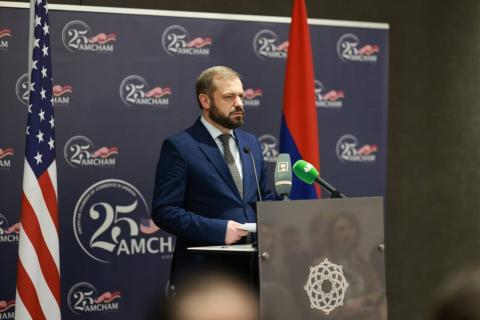 我们很高兴能与美国共同推进和平进程—经济部长