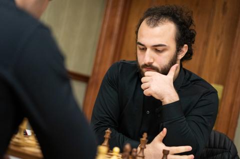Арам Акобян - единоличный лидер турнира “Kazakhstan Chess Cup 2025”
