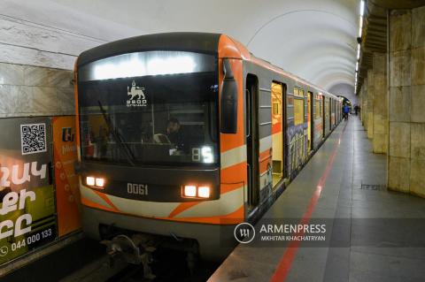 В день зажжения главной елки столицы Ереванский метрополитен будет работать до 01:00 часа