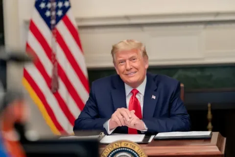 Трамп подписал указ о достижении лидерства в освоении космоса