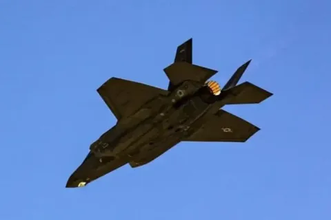 США начали военную операцию «Удар ястреба» в Сирии