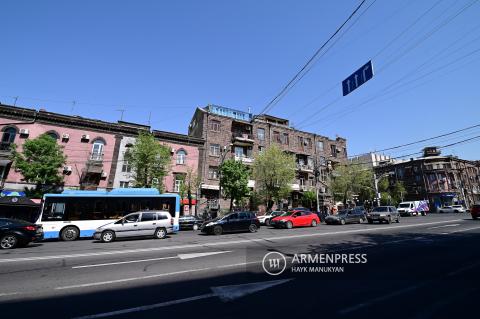 نصب نمایشگرهای الکترونیکی جدول زمان‌بندی در ایستگاه‌های اتوبوس ایروان