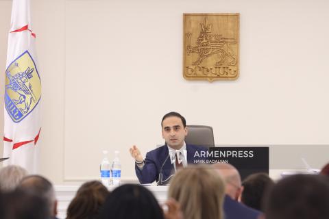 Տվայտանքների մեջ մի ընկեք. Ավինյանն` ընդդիմությանը