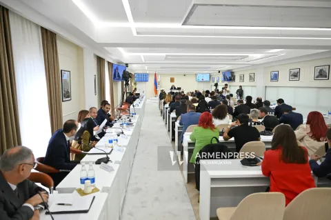 نشست شورای شهر ایروان