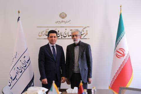 სომხეთის რესპუბლიკის ელჩმა და ირანის ენისა და ლიტერატურის აკადემიის პრეზიდენტმა სომხეთში სპარსული ენის სწავლების საკითხებს შეეხნენ