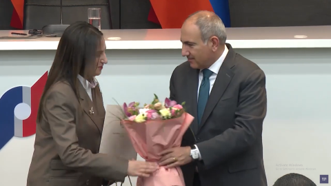 Վարչապետ Փաշինյանը պարգևներ է հանձնել ՊԵԿ աշխատակիցների