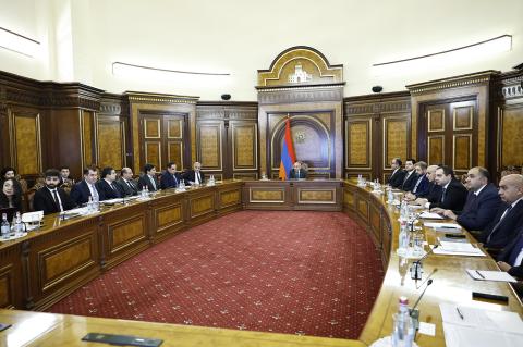 اجتماع تشاوري برئاسة رئيس الوزراء الأرمني نيكول باشينيان حول الإدارة الفعالة للموارد والأنظمة المائية