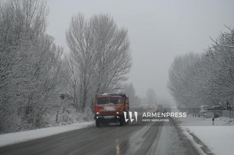 Перевал Варденяц труднопроходим для грузовиков с прицепами