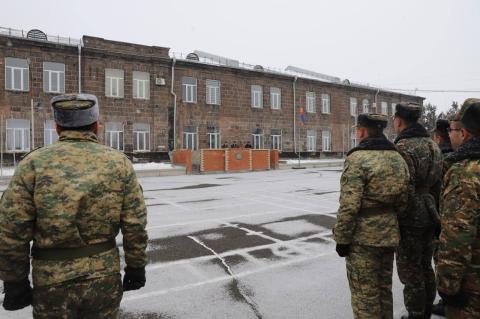 Շիրակի մարզպետարանի պատասխանատուներն այցելել են զորամաս