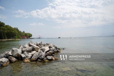 Սևանա լճի ափամերձ տարածքներում այս պահի դրությամբ ապամոնտաժվել է տարբեր անձանց կողմից ապօրինի կառուցված 20-ից ավելի շենք-շինություն