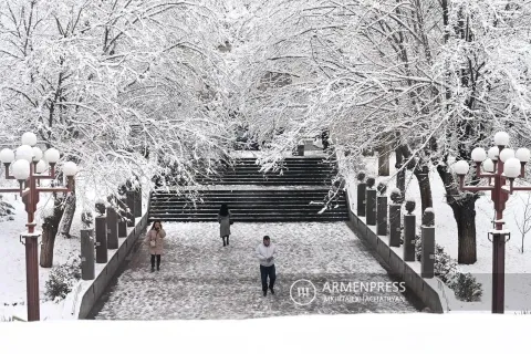 В ближайшие дни снегопад продолжится: в некоторых районах ожидаются значительные осадки