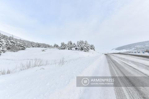 На всех дорогах Армении ожидается гололед