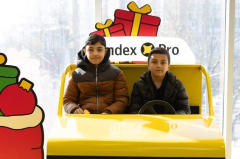 Yandex Armenia-ն ամանորյա տոնական անակնկալ է մատուցել գործընկեր վարորդների երեխաներին