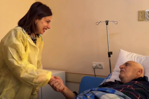 Անահիտ Ավանեսյանն այցելել է համընդհանուր ապահովագրության շրջանակներում թանկարժեք բուժօգնություն ստացած պացիենտի