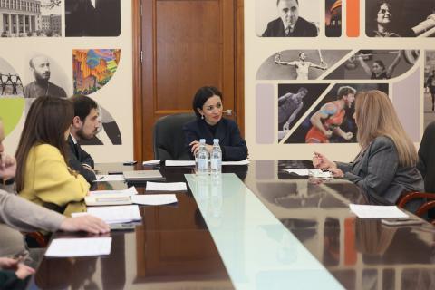 Ժաննա Անդրեասյանը հանդիպել է տեխնոլոգիա և հայոց լեզու դասավանդող ուսուցիչներին