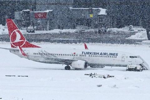 Ստամբուլում անբարենպաստ եղանակային պայմանների պատճառով չեղարկվել է 124 չվերթ