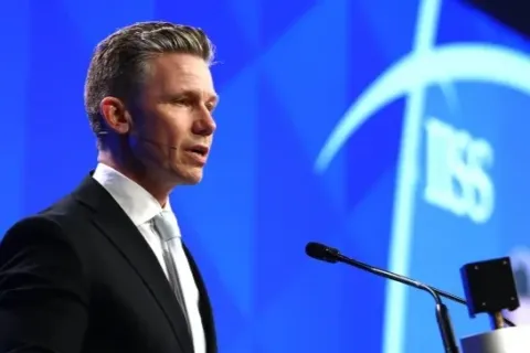 Заявления Трампа по Гренландии создают неопределенность внутри НАТО - министр обороны Швеции