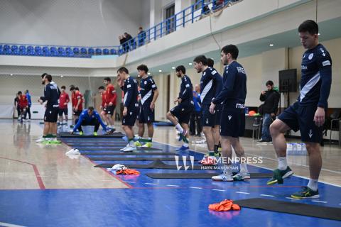 Selección de fútbol sala de Armenia entrena en vísperas de la Eurocopa