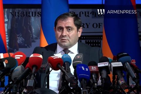 سورن پاپیکیان: افرادی را که فرزندانشان تابعیت کشور دیگری دارند، از وزارت دفاع برکنار کرده‌ام