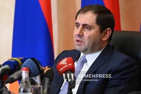 Пресс-конференция министра обороны Республики Армения Сурена Папикяна: прямая трансляция