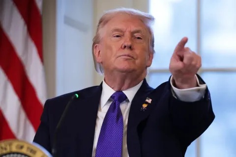 Թրամփը կոչ է արել իրանցիներին շարունակել բողոքի ակցիաները