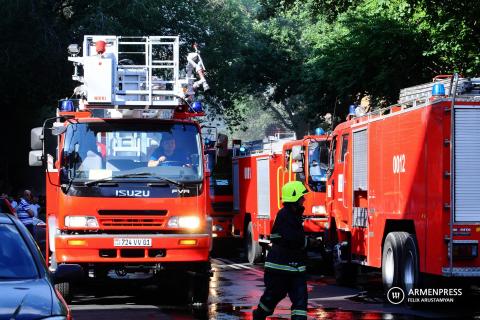 Հրշեջ-փրկարարները մարել են տան տանիքում բռնկված հրդեհը