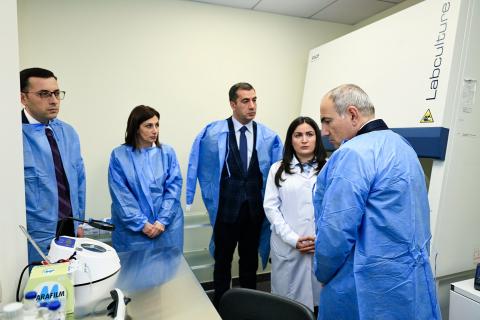 Վարչապետը ծանոթացել է Դեղերի և բժշկական տեխնոլոգիաների փորձագիտական կենտրոնի բարելավված պայմաններին