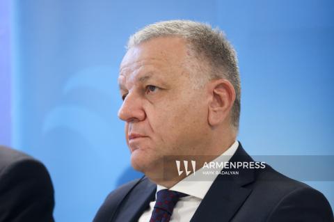 亚美尼亚在其各项指标上非常接近那些渴望加入欧盟的西巴尔干国家——马拉戈斯