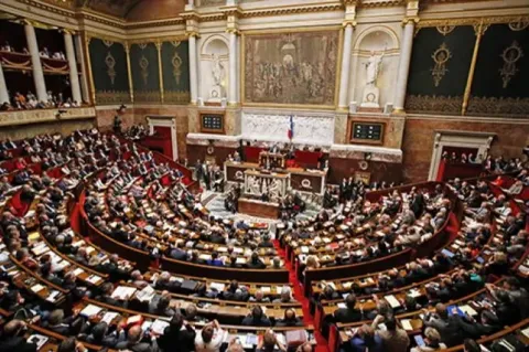 Ֆրանսիայի Ազգային ժողովը մերժել է կառավարությանն անվստահություն հայտնելու բանաձևը