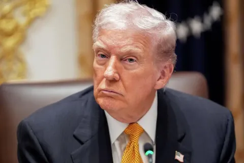 Установлению мира на Украине препятствует не Путин, а Зеленский: Трамп