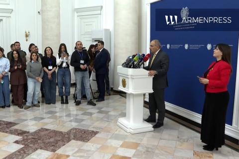 پایه و مبنای پرداخت پاداش‌های کلان چه بوده است؟ توضیح نخست‌وزیر