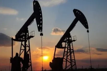 Цены на нефть снизились - 14/01/26