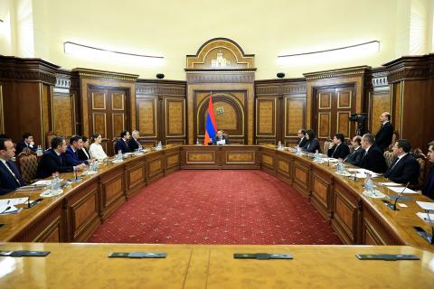ՀՀ վարչապետի գլխավորությամբ քննարկվել է «Երևան քաղաքում տեղական ինքնակառավարման մասին» օրենքում փոփոխություն կատարելու նախագծերը