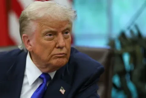 Трамп пригрозил пошлинами странам, не согласным с его планами по Гренландии