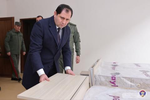 Պապիկյանը շրջայց է կատարել ռազմական ակադեմիայի հիմնովին նորոգվող մասնաշենքում