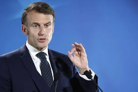 Никакая угроза не повлияет на нас — ни в Украине,ни Гренландии: ответ Макрона на решения Трампа