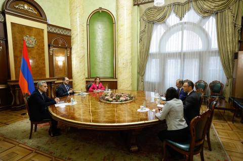 Արայիկ Հարությունյանը հանդիպել է Ֆրանկոֆոնիայի միջազգային կազմակերպության ներկայացուցչի և խաղերի միջազգային կոմիտեի տնօրենի հետ