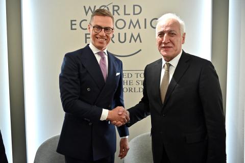 Vahagn Khachaturyan se reunió con el presidente de Finlandia en Davos