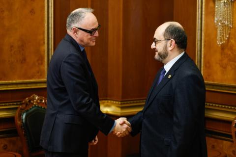 Араик Арутюнян провел встречу с заместителем директора МИД Великобритании по Восточной Европе и Центральной Азии Марком Клейтоном