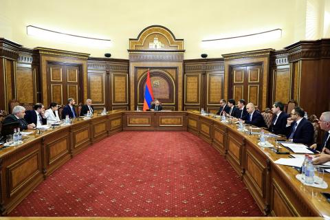 Prime Minister Pashinyan chairs consultation on tax policy reforms