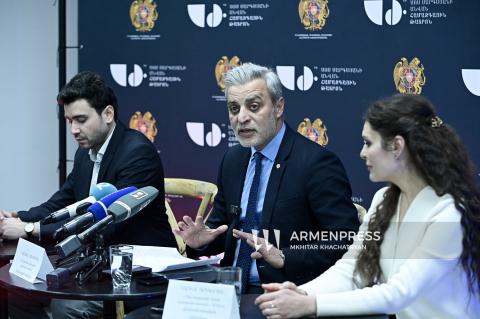 مؤتمر صحفي مخصص لافتتاح المبنى الجديد لمسرح سوس سركيسيان التابع لجمعية هامازكايين الثقافية في يريفان-صور-