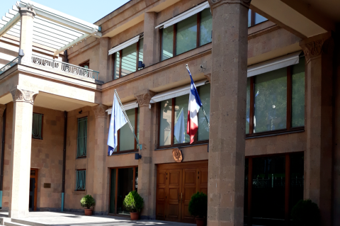 Embajada de Francia en Armenia hizo una publicación sobre el Día de Conmemoración de los Caídos por la Patria
