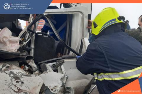 На трассе Ереван-Гюмри столкнулись 15 автомобилей: есть пострадавшие