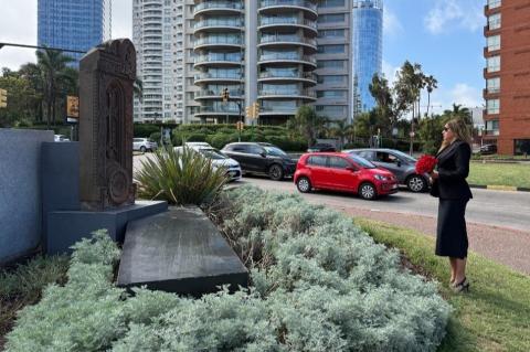Embajadora de Armenia en Uruguay rindió homenaje a la memoria de los mártires armenios