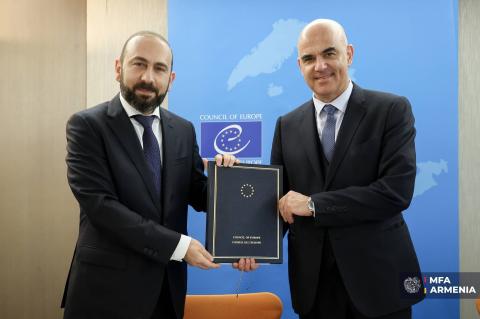 Canciller de Armenia firmó el Convenio del Consejo de Europa sobre la protección de derechos humanos en inteligencia artificial
