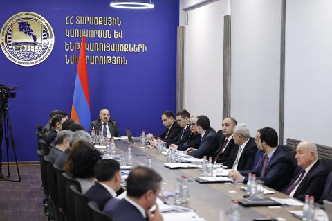 Examen du rapport d’activité du ministère du Territoire et des Infrastructures pour 2025