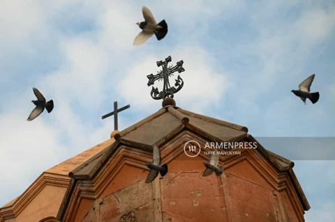 Primer Ministro asistió a la misa de la Iglesia de la Santa Madre de Dios en Mrgashat