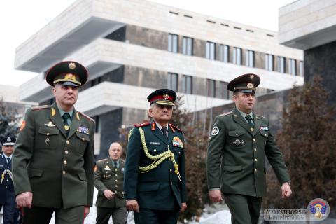 Начальник штаба обороны ВС Индии, генерал Анил Чаухан посетил Военную академию имени Вазгена Саргсяна