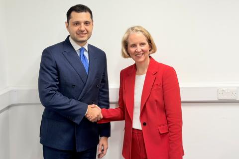 Министр окружающей среды Армении встретился с госсекретарем Великобритании по вопросам окружающей среды, продовольствия и сельского хозяйства