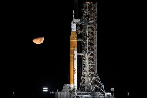 НАСА вновь отложило первый полет космической миссии Artemis 2 к Луне